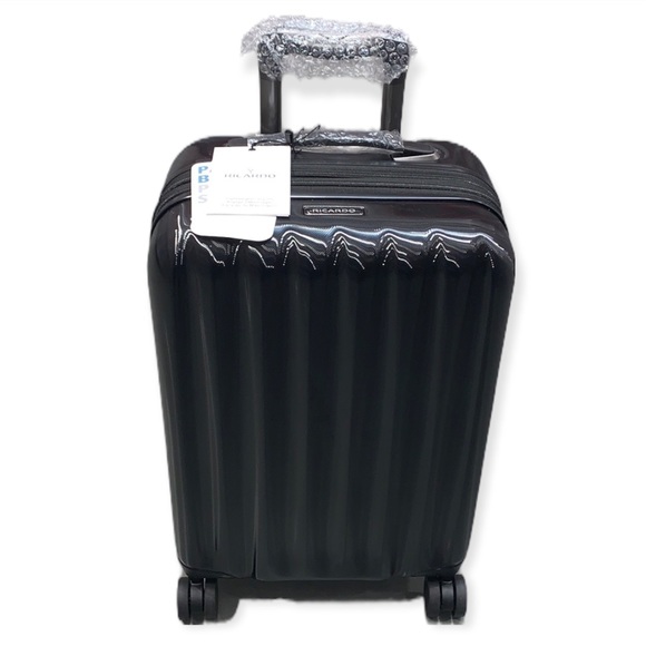 Ricardo Hardside Lightweight Carry On 350o Spinner Luggage Including Accessories - Picture 2 of 16